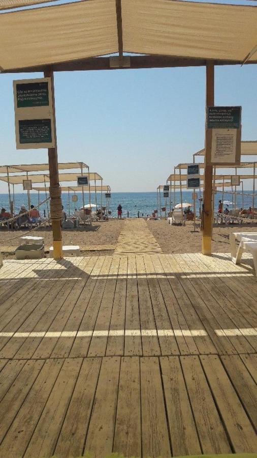 Uutnaya Quartira Na Beregu Moria S Chastnym Besplantnym Plajem Lejlighed Antalya Eksteriør billede